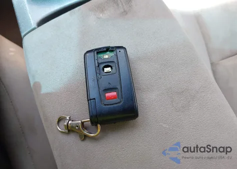 2004 Toyota Prius z USA, uszkodzony, nr VIN JTDKB22U640017096